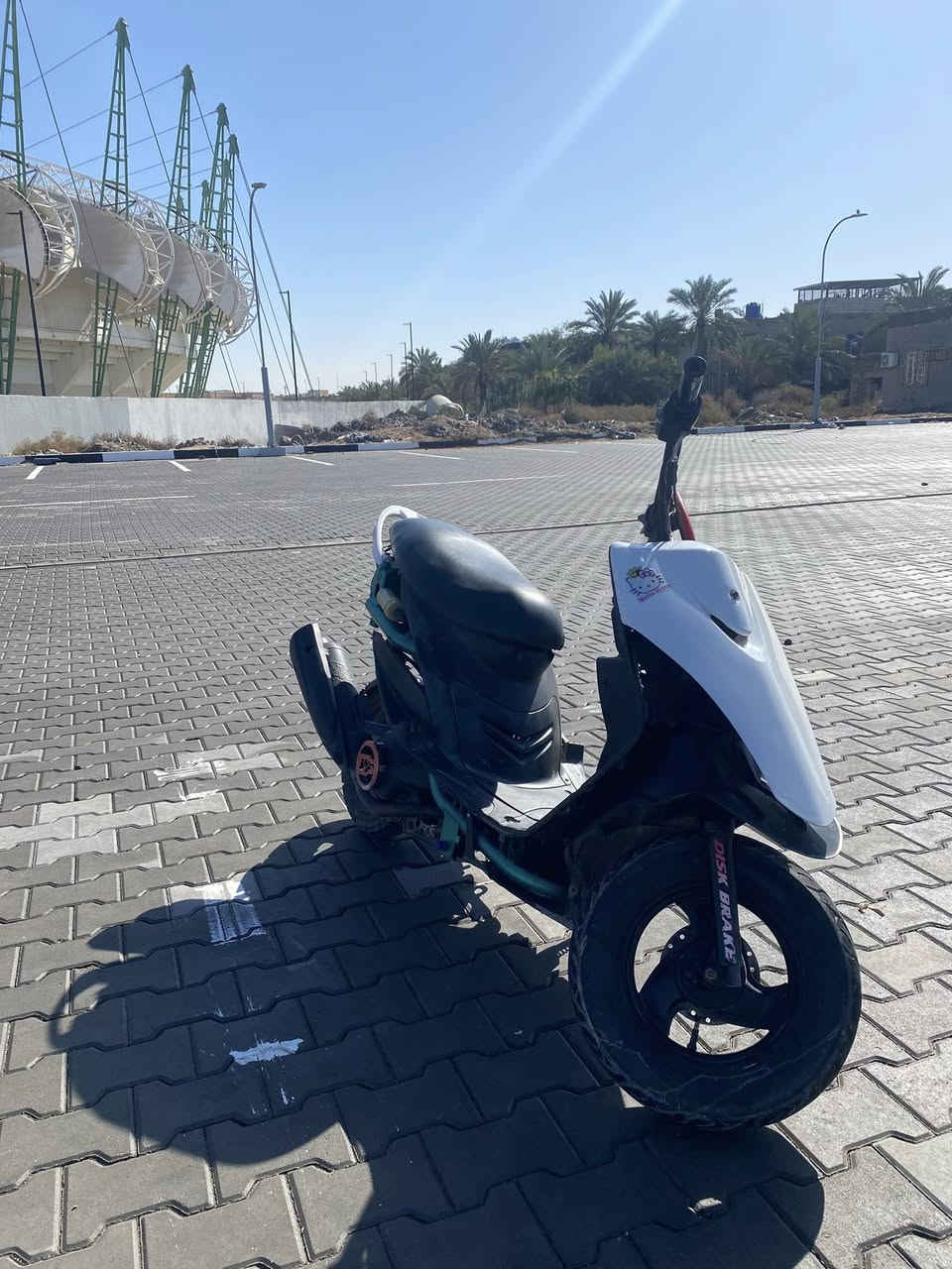 ماكس عدله بوشه ٤٩ بلادي بس ولفات مبدله  بيه كلج امام رياضي بيه دبل خلفي رياضي   وقبق فلاوين رياضي بيه وكزوز رياضي ف ام موجوده لحيه ملته وترايش وكفرات صفاح ناقصه بس سلف ضفيره ملته بلادي وكطع ما بيه ميكنه ملته ناعمه تجي وشوف سعر ٤٧٥ قفل  رقمي ***********
مكاني المعقل
