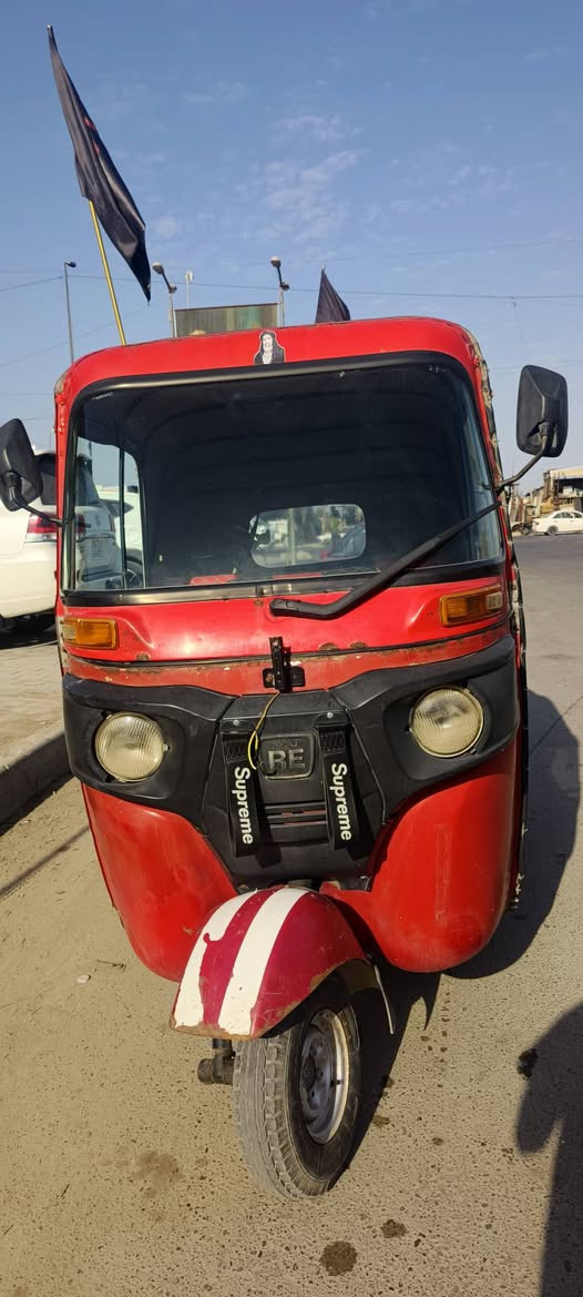 تكتك للبيع موديل 18 مكينه 20 مكان بغداد مدينه الصدر *********** سعر ٣ ونص مستعجل للبيع شراء يتصل
