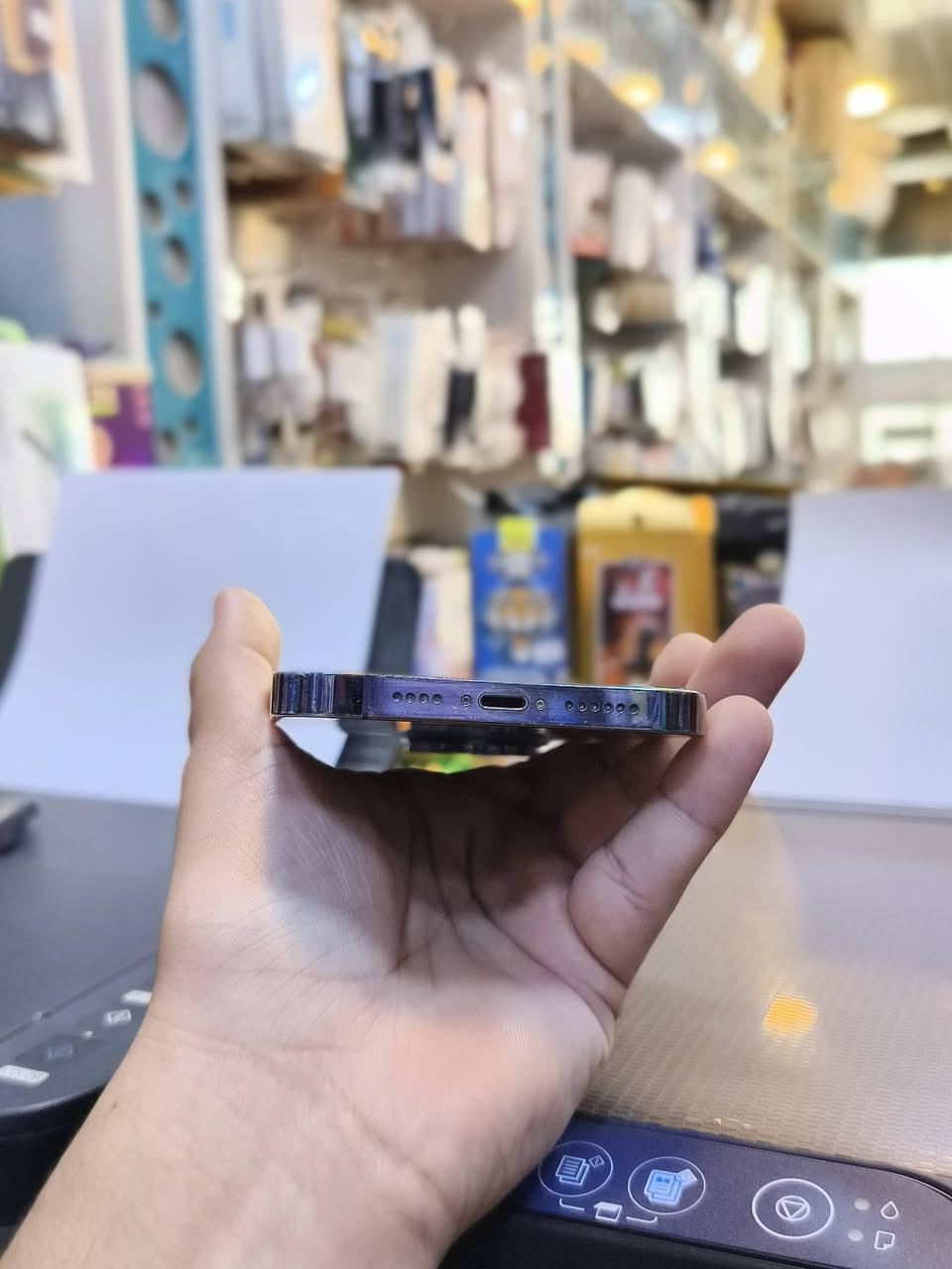 سلام عليكم
ايفون 14 برو ماكس نضيف جداً 
السعر 725 
العنوان بغداد حي النصر


**إذا كنت صاحب هذا الإعلان وتريد حذفه لأي سبب، رجاءا أرسل رسالة إلى الدعم الفني**