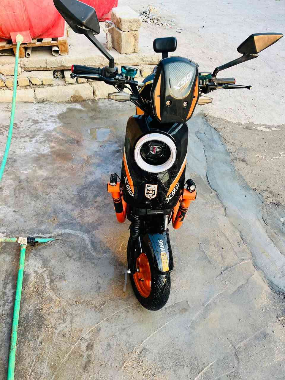 سلام عليكم دراجة شحنx900ملف 2000باتريات حجم32جدد مديل 2026البصره كرمة علي رقم ***********السعر450وبية مجال
