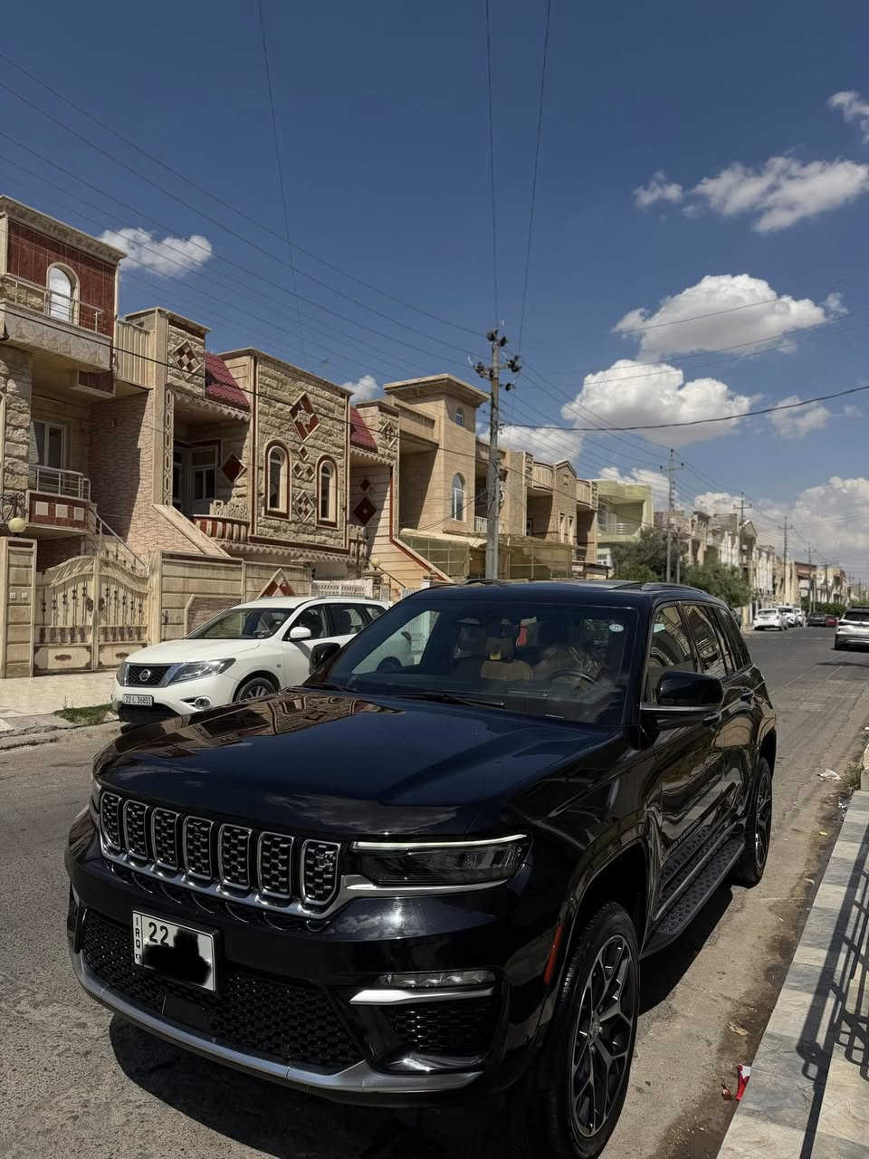 JeeP Summit 2023
وكالة هارلم اعلى مواصفات 1/1

عداد المسافات: 69000mi

المواصفات: فول مواصفات ١/١ 

سقف كنتارا (شامو)
ناظور ليلي (Night Periscure)
داتاشو (سرعة بل جام)
5كامرات (360درجة)
بردات جانبية بلادية
جكات 5 وضعيات
6سلندر (3.6)
بصمة
رادار امامي وخلفي وجانبي
بانوراما
كراسي جلد 
كراسي كهرباء
كراسي تدفئة-تبريد-مساج
كراسي خزن(ميموري)
تشغيل عن بعد
#شاشة كبيرة
#نظام_خرائط(نظام ملاحة)_Navigatio
#نظام_زاوية_التوجيه
شاشة عرض الاعطال
صندوك كهرباء 
استيرن كهرباء
استيرن تدفئة
شفتات كير بالاستيرن
نظام إطفاء المحرك فقط عند الوقوف واعادة تشغيل المحرك عند المشي AUTO START
نظام تزحلق
فور ويل
متعدد أنظمة القيادة (ثلجي, رمالي,طيني,صخري)
دبل كير(عادي+اوتوماتيك)
ناقل حركة ٨ نمر
نظام سبورت 
نضام اقتصادي ECO
دبل حساس(امامي+خلفي)
مري كهرباء (شفط) AUTO
#مري_قلاب
#مري_جانبي_تدفئة
#مرايا_جانبية_حساسة_للضباب_تعمل_تلقائياً وبعد هواية مواصفات ماتنذكر…

سيارة كفالة عامة جديدة

المكان اربيل للاستفسار :
***********
***********
