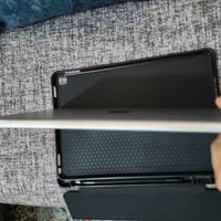 ايباد ٩ • ٦٤ • بطارية ٩٠٪