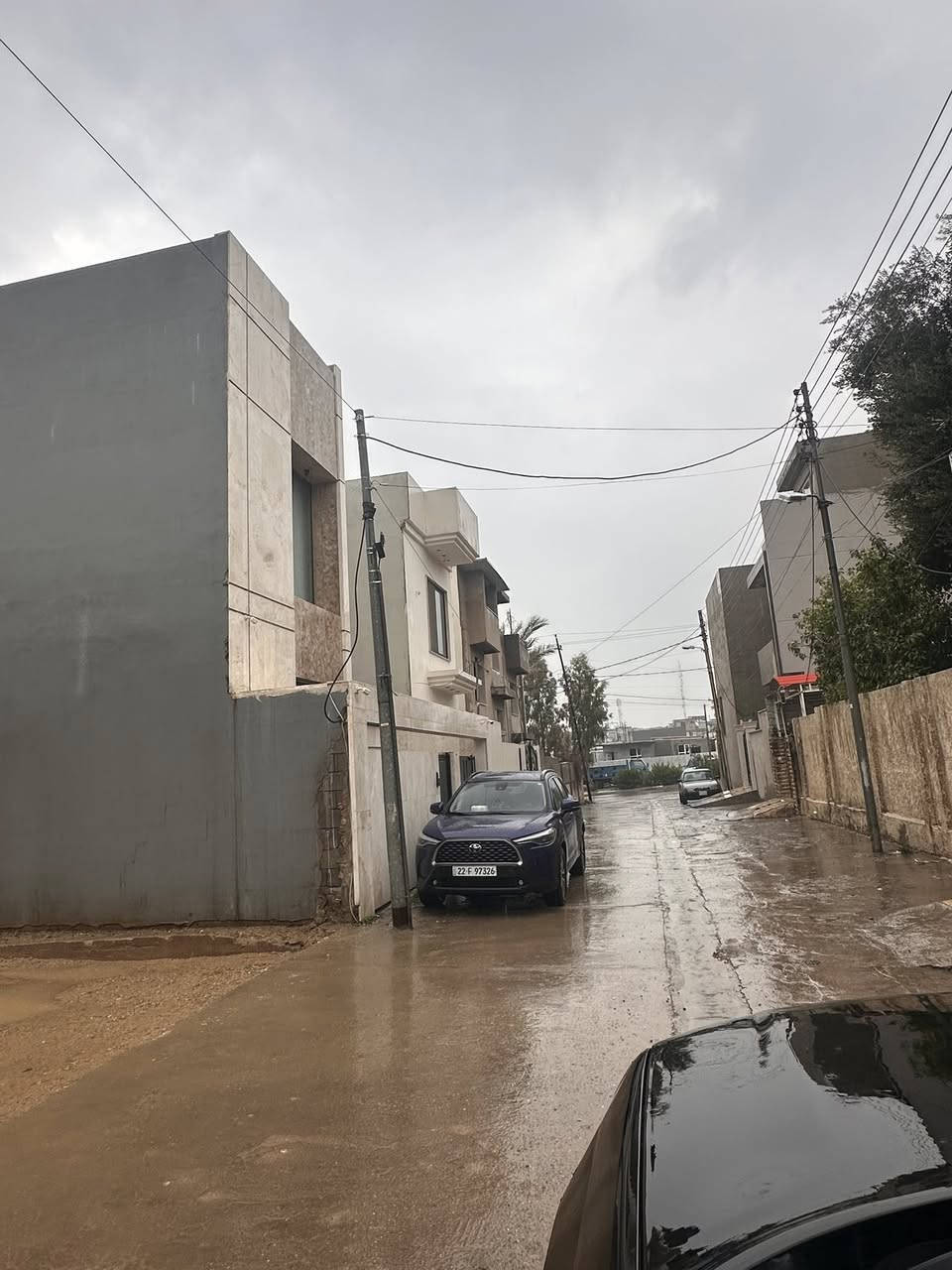 🔴اعلان سكني ارض للبيع في حي السكر المربع الذهبي قرب فوج الطوارئ محدولة وجاهزة للبناء 
ممكن بيع مساحة
 100متر واجهة 5
 او 115 واجهة 6 الاربع 
او 130 متر واجهة 6 ونص متر 
شارع صبه  
للاستفسار   
مكتب مملكة الخير للعقار 
0751 007 1659
0770 606 6687
