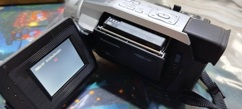 كامره بانسونك جدا نظيفه عرض وتسجيل 4 ملم مع الشاحنه و بطاريه شحن ساعه ونص


**إذا كنت صاحب هذا الإعلان وتريد حذفه لأي سبب، رجاءا أرسل رسالة إلى الدعم الفني**