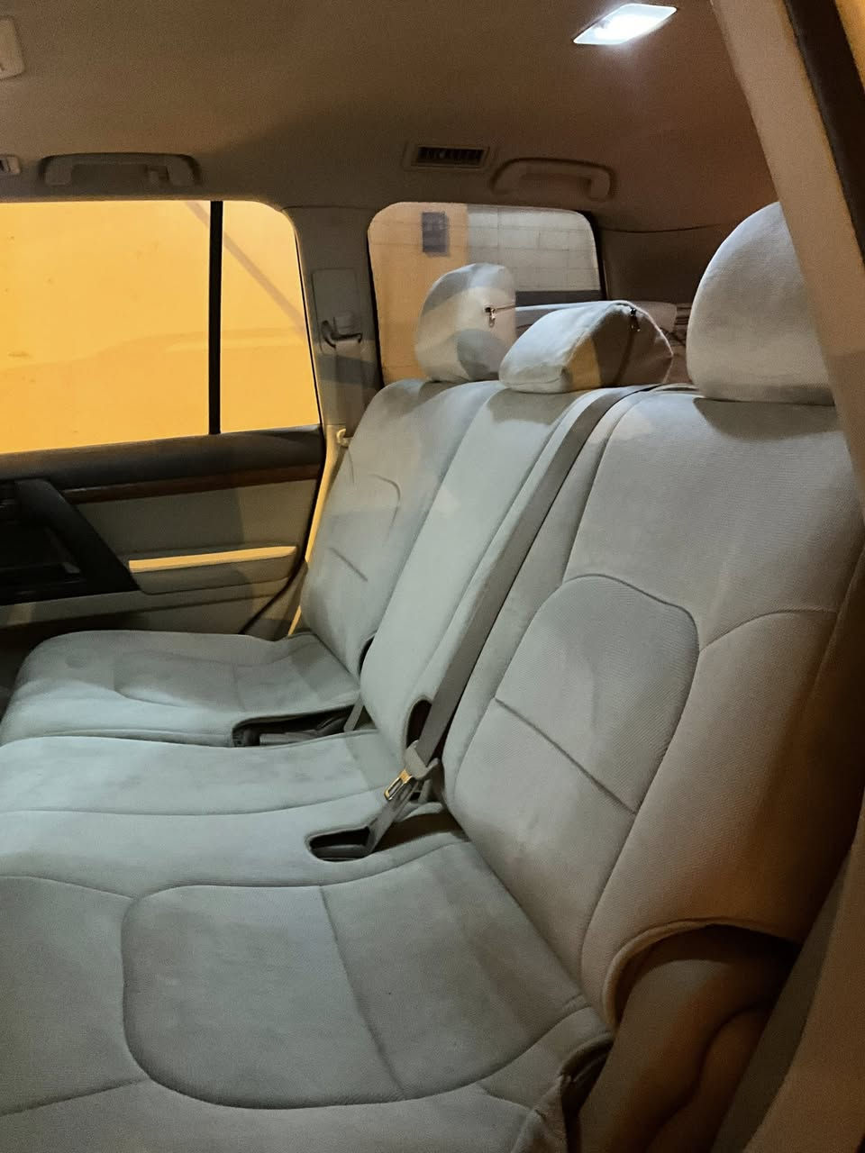 سلام عليكم ورحمة الله وبركاته 🥳🥳
دوشمه لاندكروز اصلي (ويلف اماراتي)❤️‍🔥
ختم LANDGRUISER
ماموجود بالسوك لان سعر الجديد غالي
 موديل 2007-2015 (واعتقد الشكل الاحدث هم تصير عليه)
كلش نظيفة 
سعر 165 الف وبيهن مجال بسيط🤎

*********** (وبي واتساب)
موجود توصيل لكل العراق 🚚
