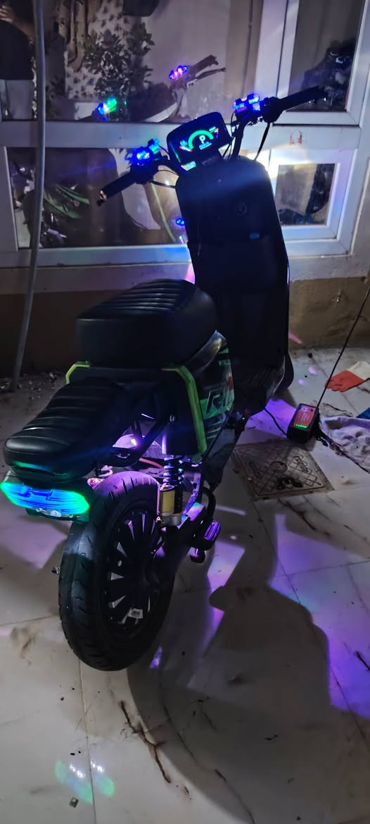 للبيع R11 بطاريات 5 سرعة 109
بصمتين وسويجين
دراجة مصار شهر من ماخذها بيه
 نواقص فج بريك خلفي
تاخذها وتدعيلي 
والله داابيعة اريد اروح البغداد
مكاني كركوك شارع القدس سعر ٣٥٠ الف 
وبالعافيه على الي يحلك عليها قبل ساعة ١٢ الظهر


**إذا كنت صاحب هذا الإعلان وتريد حذفه لأي سبب، رجاءا أرسل رسالة إلى الدعم الفني**