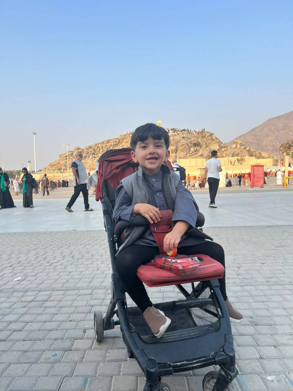 التوثيق الصوري لحملة المستجار للحج والعمرة والزيارة رحلة 12/28  لمزارات مكة المكرمة جبل ثور  عرفة مزدلفة منى جبل النور والحجون  
سارعوا للحجز على رحلة رجب شعبان بتاريخ 1/14 عنواننا بغداد شارع فلسطين قرب ساحة بيروت للحجز والاستفسار الإتصال على هواتفنا 
***********. وات ساب 
***********
