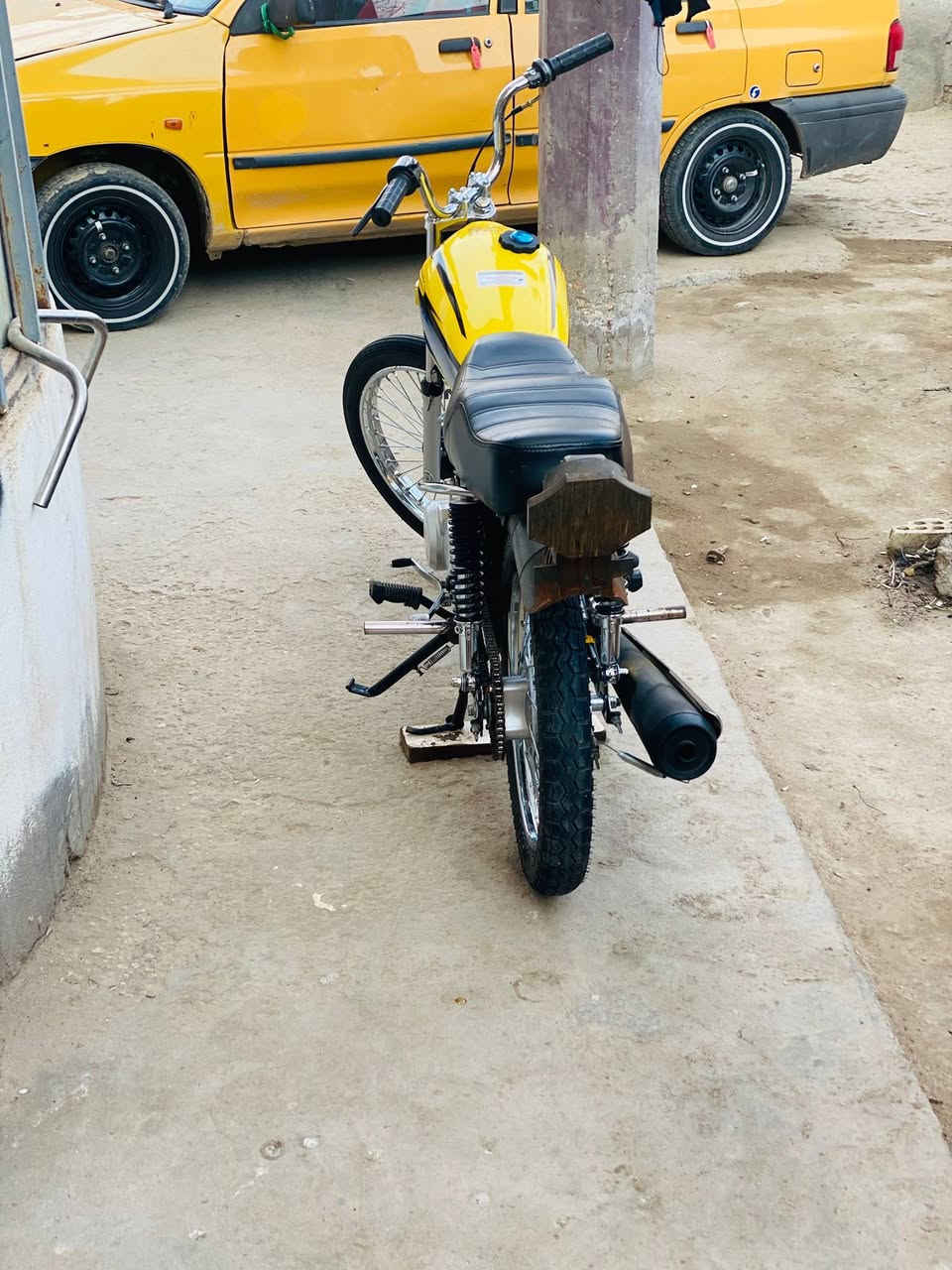 سلام عليكم
دراجه للبيع تعمير جديد مكينه سي جي ام الحربه لهاون 
شاصي 18 اوراق دراجه شوفت عينك جديده واحلى من الصوره بعد مكاني كربلاء سعر 750 وبيها مجال 
رقمي ***********
