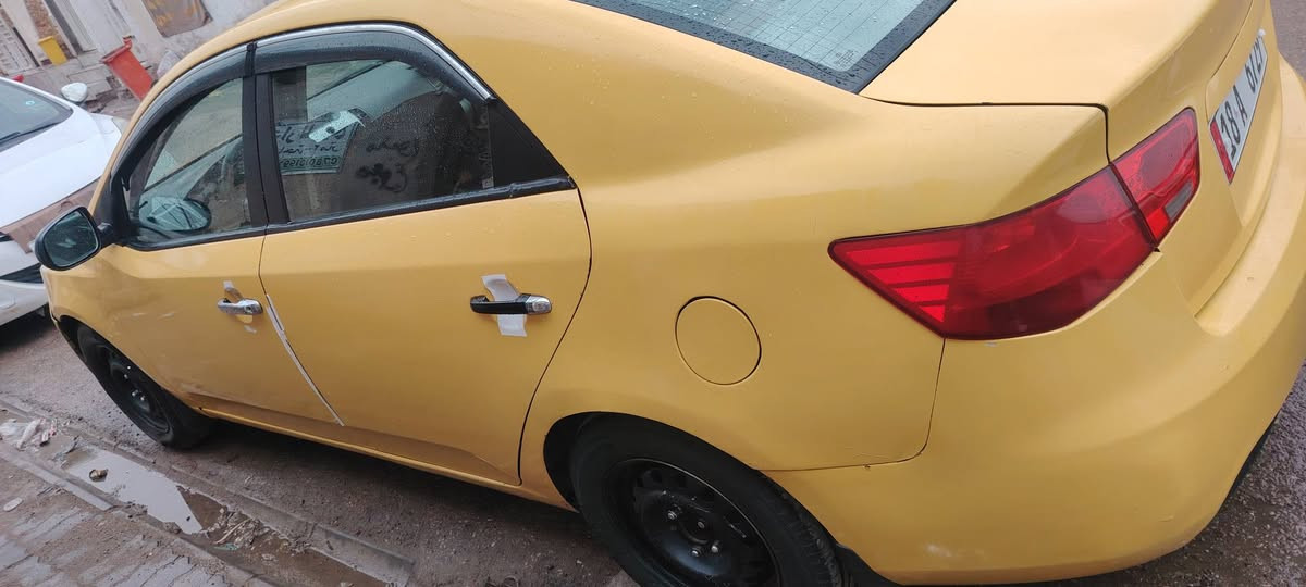 سلام عليكم سياره فورتي البيع 2012 رقمه بابل بسمي ضربته فخذه المامي ومكفوله من العيب شرعي محركه 2000 مكان سياره ناصريه الإسكان صناعي ***********
