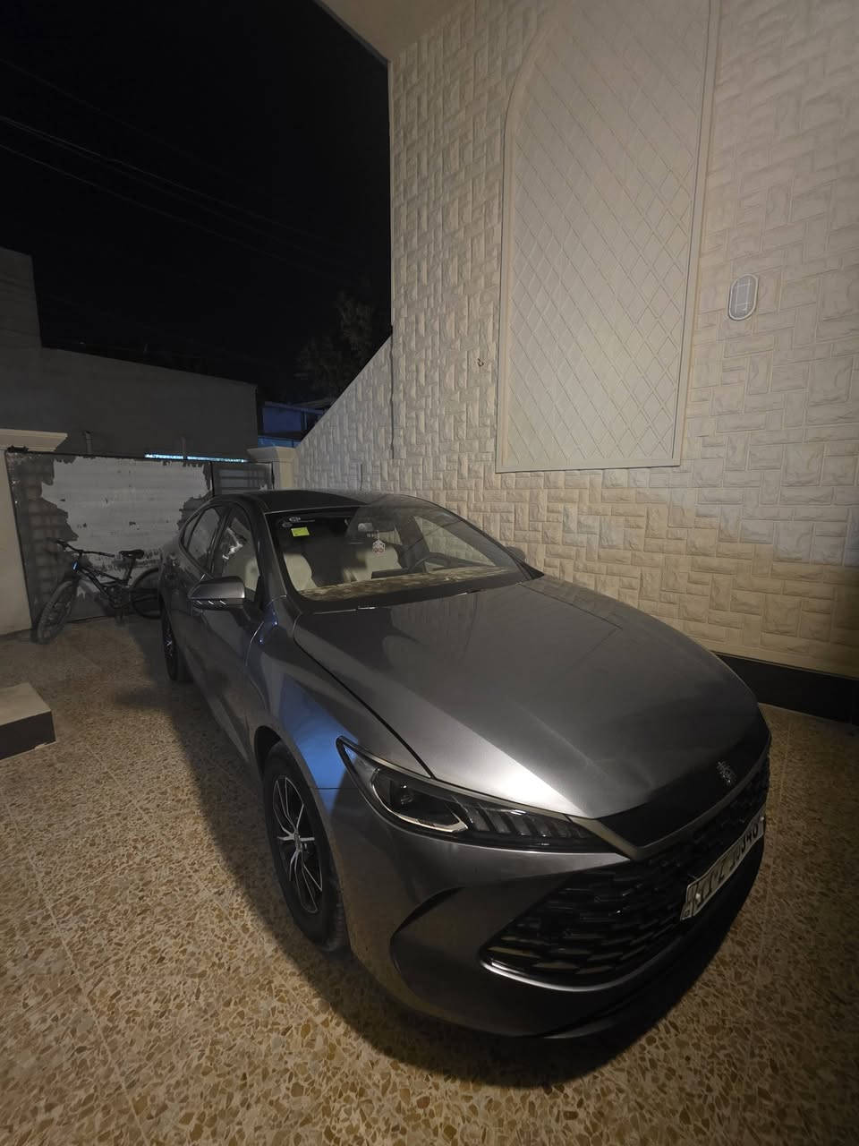 🚗 BYD Qin Plus 2025
💰 السعر: 17,600,000 دينار عراقي

✅ LED نهاري
✅ عدسات زنون
✅ ويل حديد أسود
✅ إشارات بالمرايا
✅ داخل جلد لونين
✅ شاشة عدادات ديجيتال
✅ شاشة وسطية كبيرة
✅ كير كرستال
✅ تحكمات ستيرن
✅ قطعتين تبريد
✅ منافذ شحن خلفية
✅ حساسات خلفية
✅ محرك 1500 CC مع نظام هايبرد

مكان السياره بالمحموديه

📞 ***********
