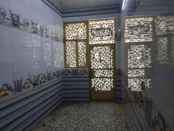 السلام عليكم دار زراعي للبيع مساحه 80متر معاملة تطويب
طابقين الطابق الاول كراج استقبال ومطبخ وصاله وغرفه نوم وخدمات الطابق الثاني غرفتين نوم الدار جاهزه لسكن وحاليا فارغ مكانه البلديات شارع المرور مقابل افران سنبله الخدمات الشارع مقرنص مجاري كهرباء  كامله للاستفسار هاتف ***********.  وتساب شغال
