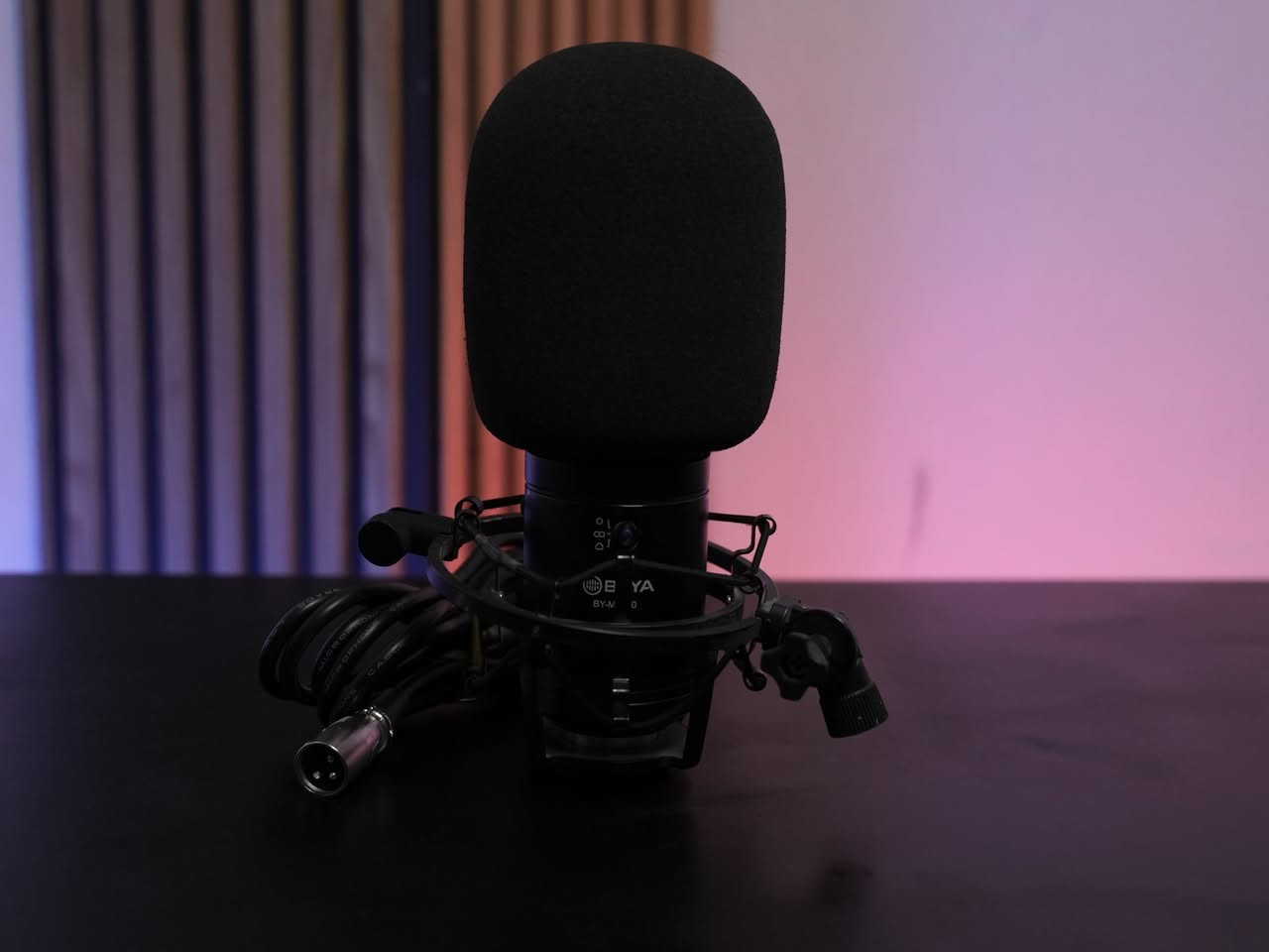 للبيع BOYA BY-M1000 – بحالة ممتازة

مايك احترافي مناسب للبودكاست، التعليق الصوتي، وتسجيل المحتوى بجودة نقية وواضحة.
ثلاثة أنماط تسجيل، صوت دافئ ونظيف، أداء ممتاز مقابل السعر.

✔️ نظيف جدًا
✔️ مع الشوك ماونت والفلتر
✔️ جاهز للاستخدام (يحتاج كرت صوت بفانتوم 48V)

مناسب لمن يريد تطوير جودة صوته بشكل احترافي. كالار, السليمانية


**إذا كنت صاحب هذا الإعلان وتريد حذفه لأي سبب، رجاءا أرسل رسالة إلى الدعم الفني**