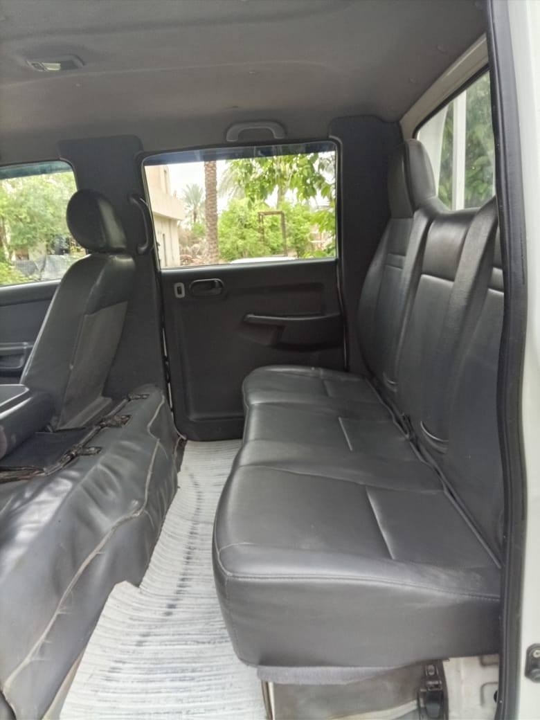 السلام عليكم للبيع كيا دبل قمار موديل 2010 رقم بغداد نكليزي بسمي محرك كير اكسن شواصي  صدر مامي خلفي تخم تاير كهربائيات كلاه شقال سياره جديده شراي يتصل عنوان بغداد الطارمية ***********.
