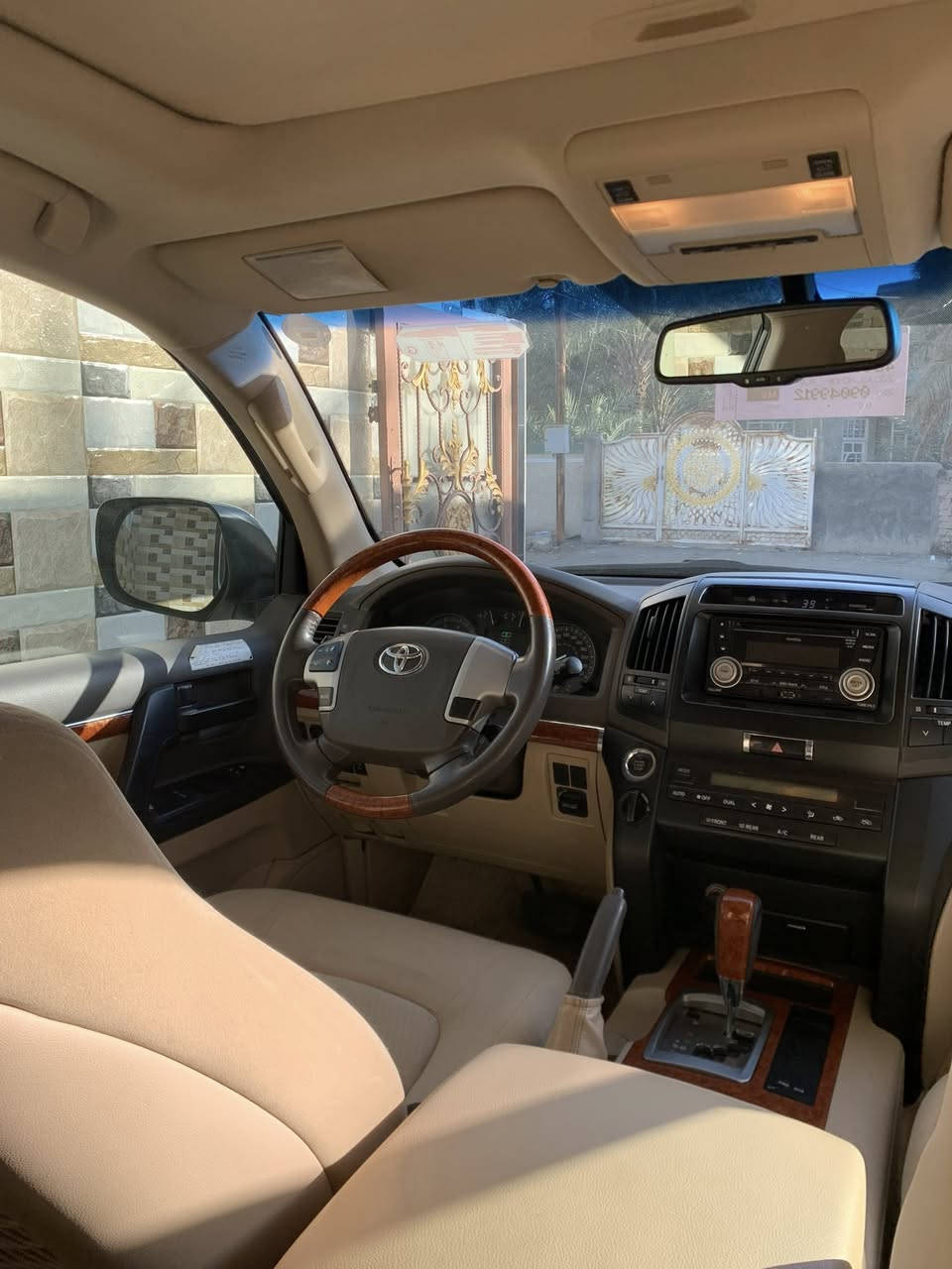 لاندكروز 2014
  فول مواصفات مكفولة كفالة عامة
 رقم اربيل سنوية باسمي كاملة من كلشي مابيه اي نقص داخل وخارج كفالة حتى الدعاميات مكفوله
ماشيه 130 الف حقيقي محرك 6 سلندر السيارة جديدة جدا مكان السيارة بابل قرب شارع 40

***********
