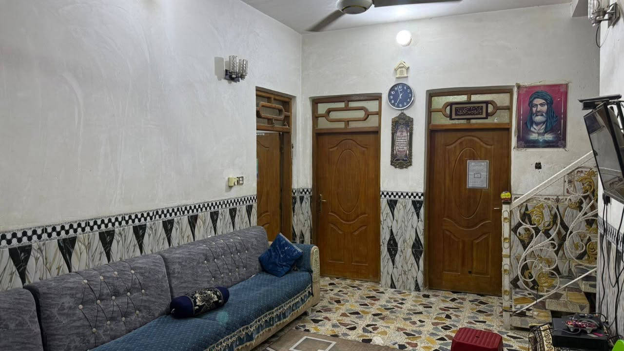 سلام عليكم بيت بالماجدية عل الشط مقابل مستشفى الحكيم تقريبا طابقين  مساحته ١٦٠ م للاستفسار الاتصال ***********
