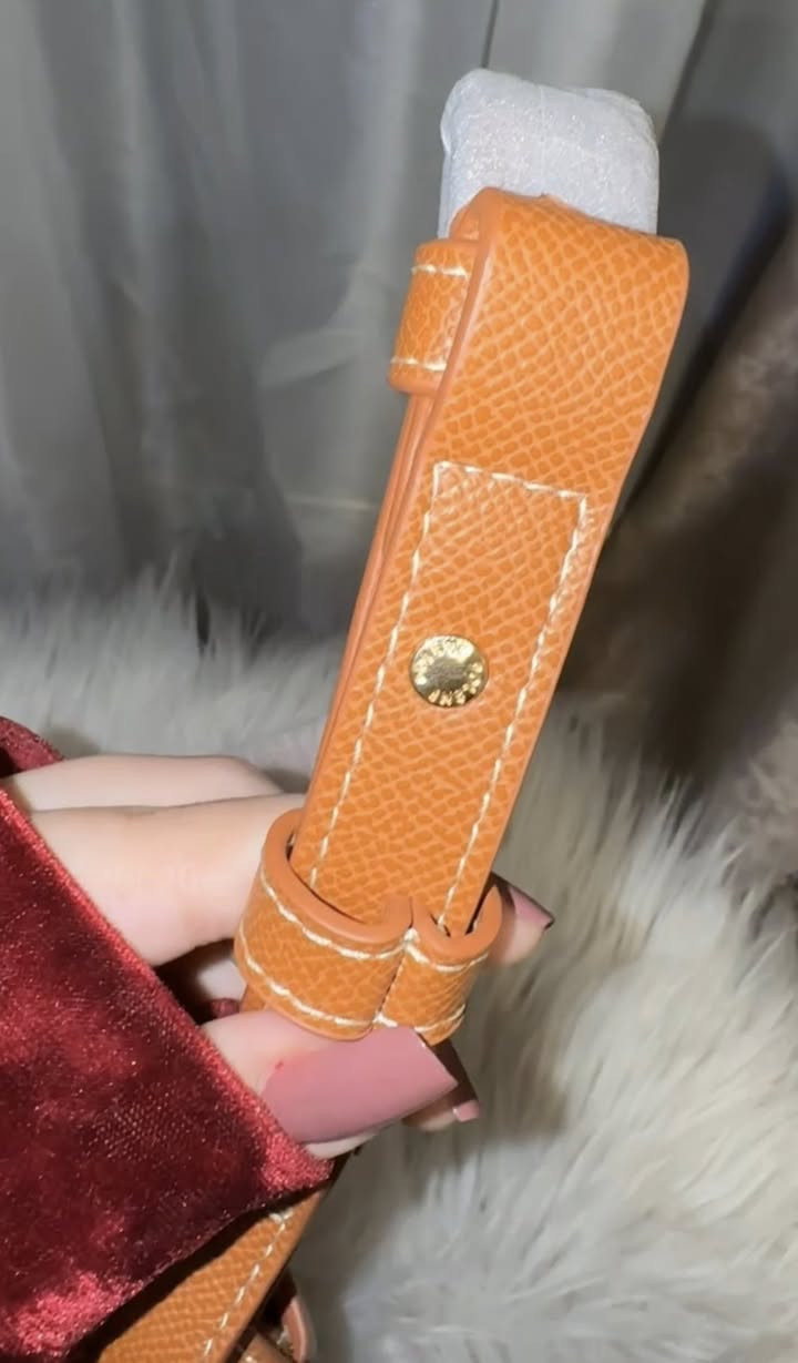 حقيبه ماركه POLENE صنع في Spain
أناستايل بولين كل يوم لمسة فخامة 🤎✨✨


**إذا كنت صاحب هذا الإعلان وتريد حذفه لأي سبب، رجاءا أرسل رسالة إلى الدعم الفني**