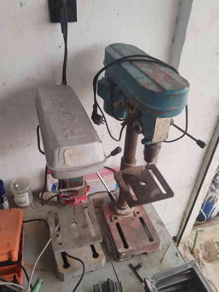 سلام عليكم
دريل ثابت عدد 2
الماني قديم جدا نضيف 
سعره 225
والياباني  سعره 175
المكان النجف ***********
