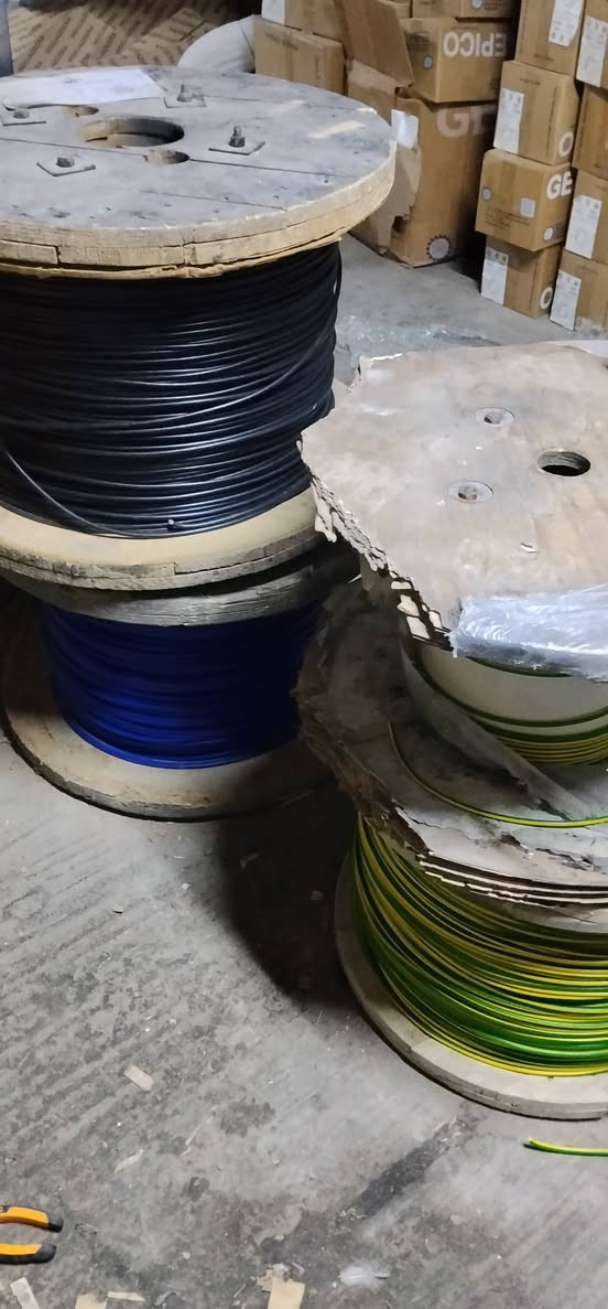 سنكل متار 10,16موجود توصيل مكاني بغداد ‏‪0776 574 8450‬‏
