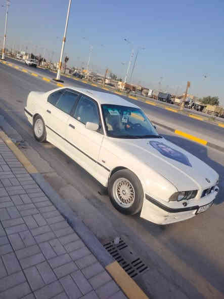 بيع  525
سلام عليكم
بي ام 525 مسكر عدله  جاهزه مكينه كير تبريد بسمي تحويل موباشر  (رقمه بغداد أربع أرقام مميز) 
سعره ٥٨ وبيه مجال بصيط
تواصل (***********)
