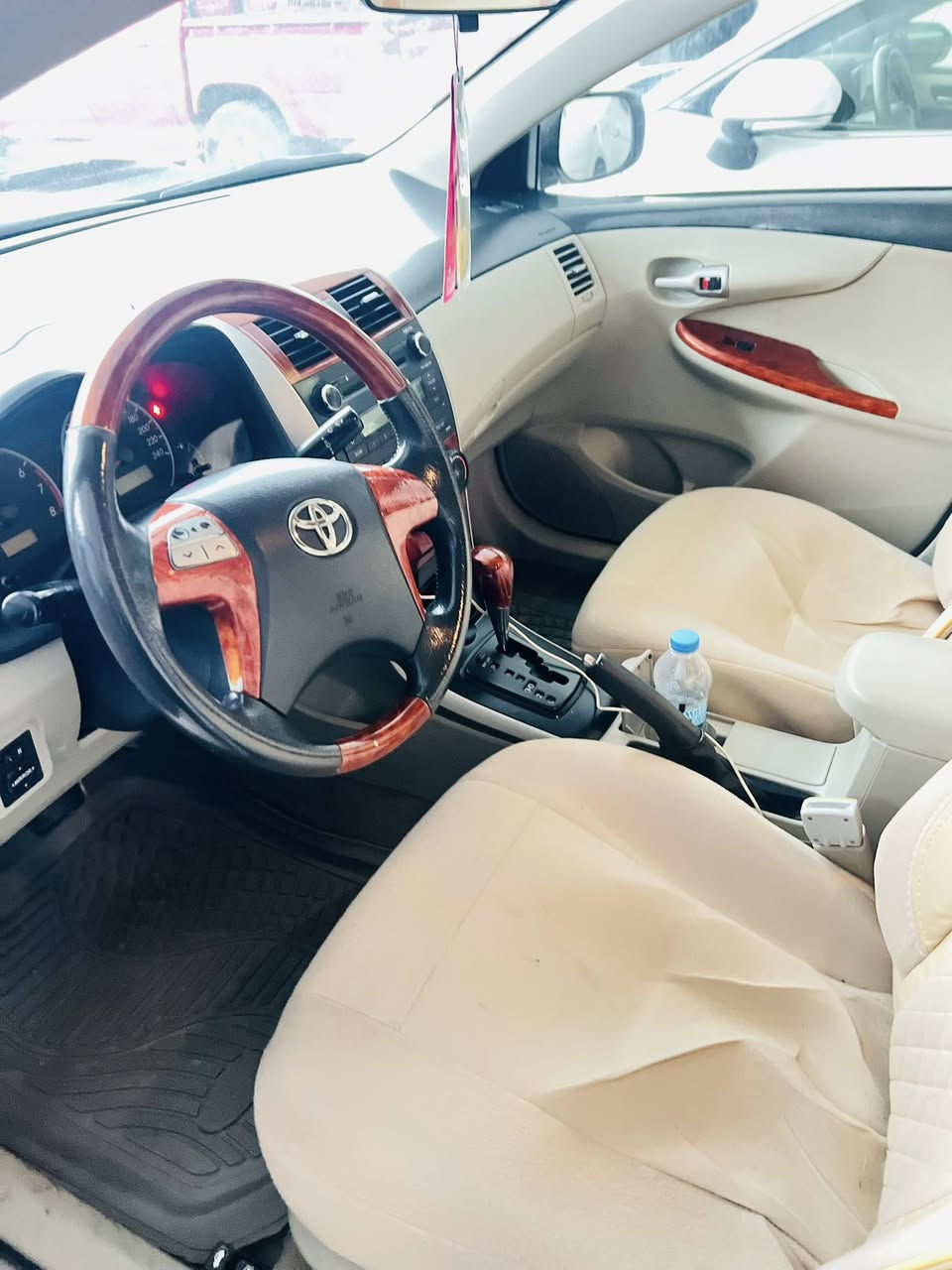 كورلا2013خليجي
بدون صبخً
بي مكان واحد كارت
كيرمحرك شه رت
تبريدشه رت
سياره جديد
محرك 18
سعر152مجال قليل
***********
