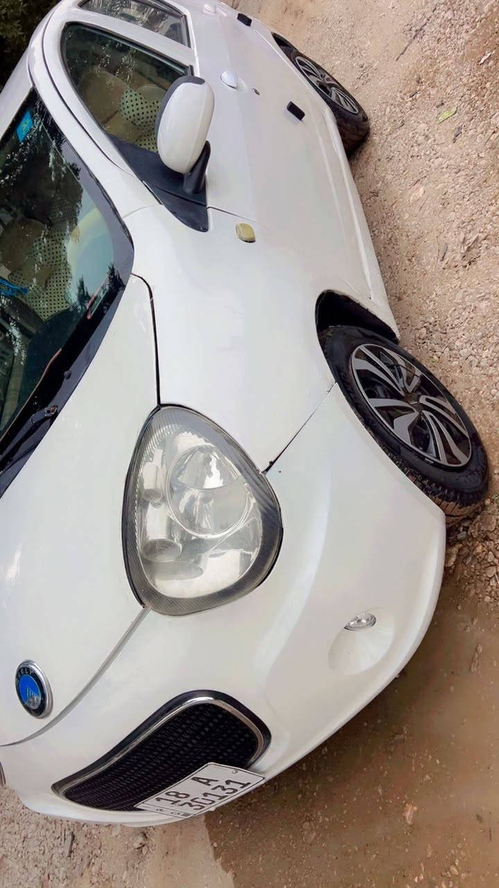 السلام عليكم جيلي باندا مديل 2013رقم دولي بسمي سياره جاهزه من كلشي محرك وكير محور كورلا ياباني تنسى عطل بيه صبغ جامع اماني ونص باب مكان السياره بابل والسعر 47 وبيه مجال ***********
