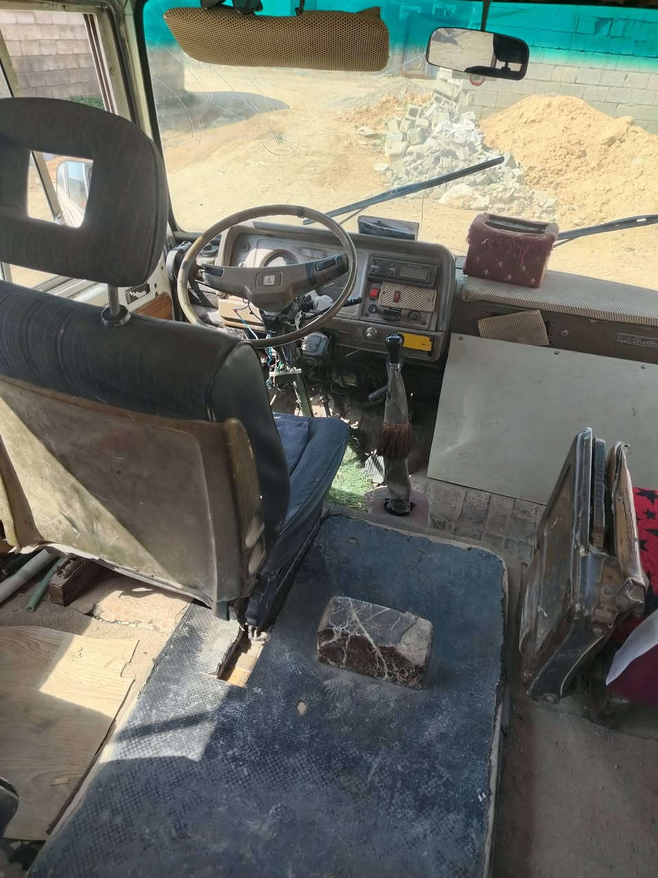 سلام عليكم كوستر فلات موديل 82 كير محرك شرط لاتنقيص ولاتبخير
السعر 3 وربع وبيها مجال شي قليل 
مكان السياره كركوك قضاء الحويجه ***********
