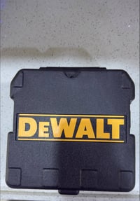 كبان ليزري لون اخضر dw088cg على البطاريات وما اعرف اصلي او كوبي ابيع ه...