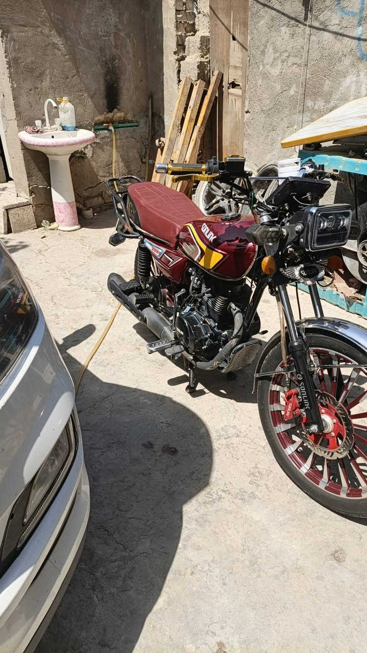 سلام عليكم دراجه سونك للبيع مديل 2025اوراق دراجه جديده بمعنه الكلمه مانقصهه اي شي شغل وطلع بعدهه على وظع البلاد مكفوله كفاله عامه من كلشي سعرهه 750بيهه مجال مكانهه بغداد الكماليه قرب المشتل رقم الهاتف ***********
