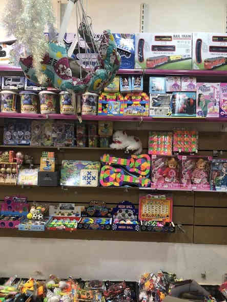 تم بعون الله تعالى وصول وجبة وبضعة جديدة لراس السنة من العاب اطفال  وهدايا وبالونات ومجروحه لاطفال ولعابات البنات وسيارات اطفال  ومستلزمات الاطفال التعليمية  وشجرة الكرسمس وشموع ￼2026وبالاسعار مناسبة فقط في محل مؤمل لالعاب ويتوفر خدمة توصيل لكافة مناطق طوزخورماتو.للطلب مراسلة الصفحة .
او الاتصال بالرقم التالي ***********
#العنوان_ملاصفر مقابيل نجار حيدر ساقي
