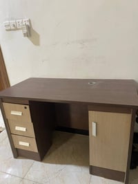 كرسي يحتاج لحيم • ميز • حي المعلمين