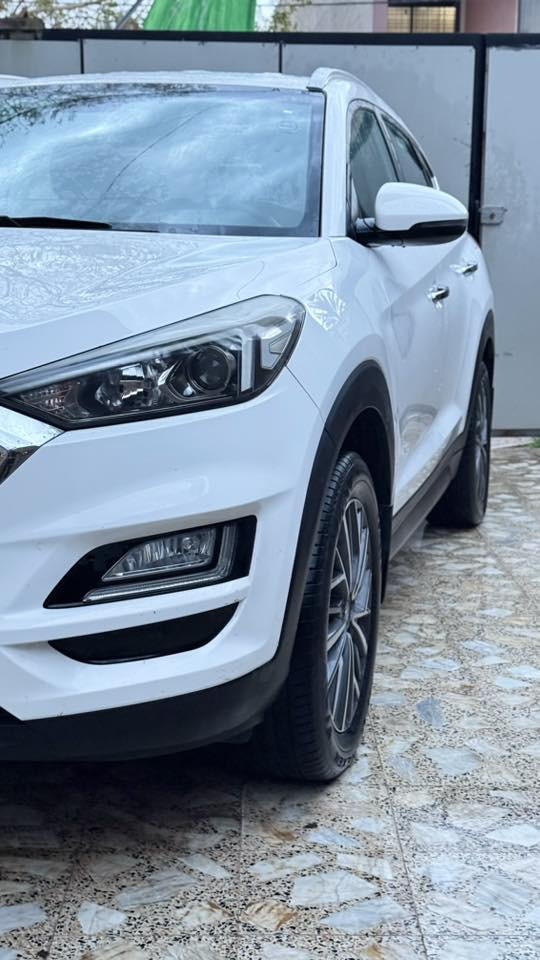 السلام عليكم
توسان 2020 
ماشية 82 الف  
كفالة عامة
تشغيل عن بعد
بصمة تشغيل وابواب وجنطة 
شحن وايرلس
حساسات امامية خلفية 
كامرة 
شاشة كبيرة 
كشنات كهربائية 
مري شفط
دخول ذكي 
اريل نفيكيشن
تحكمات مقود 
5 ويل كاب
مكان السيارة نجف / كوفة *********** 
السعر 205
