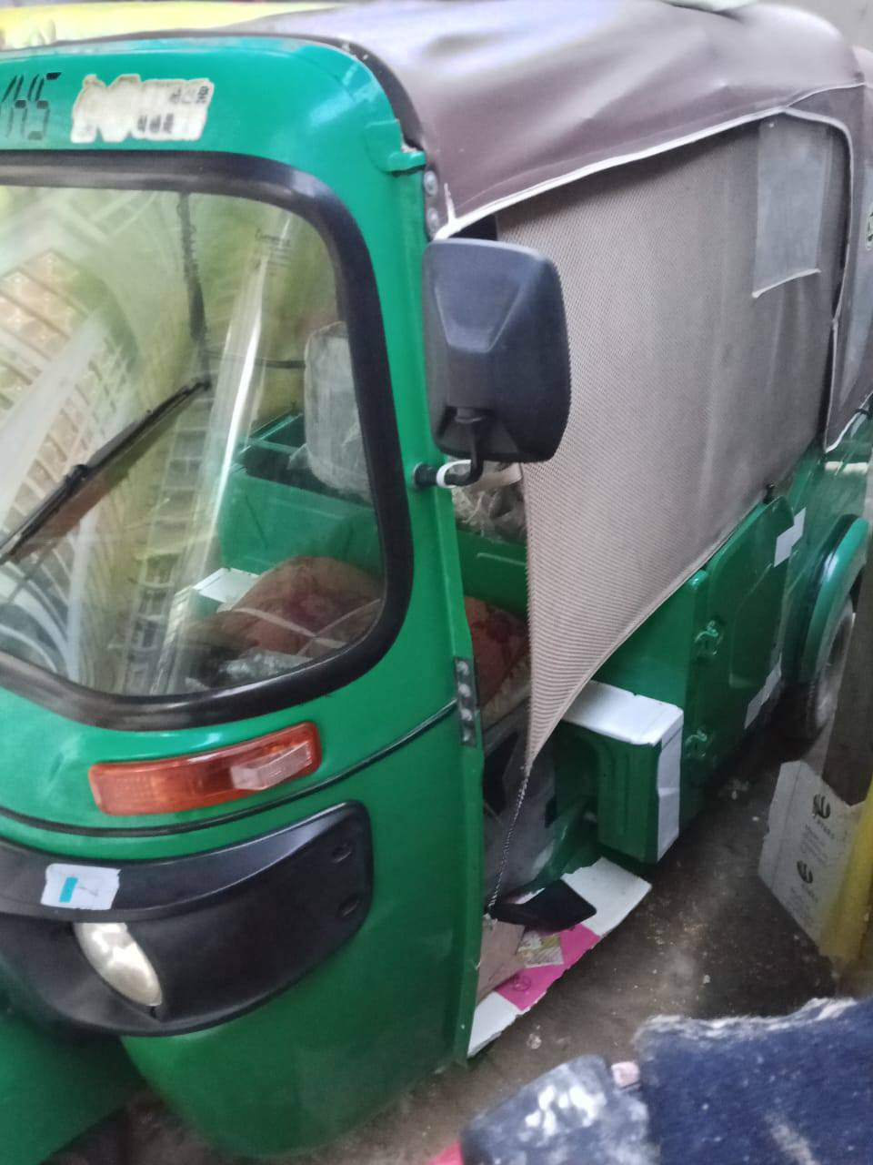 شباب تكتك للبيع بس زنجيل مبدل فقط موديل 22 شهر 11 مكان القرنه مكلف بنشر  ***********
