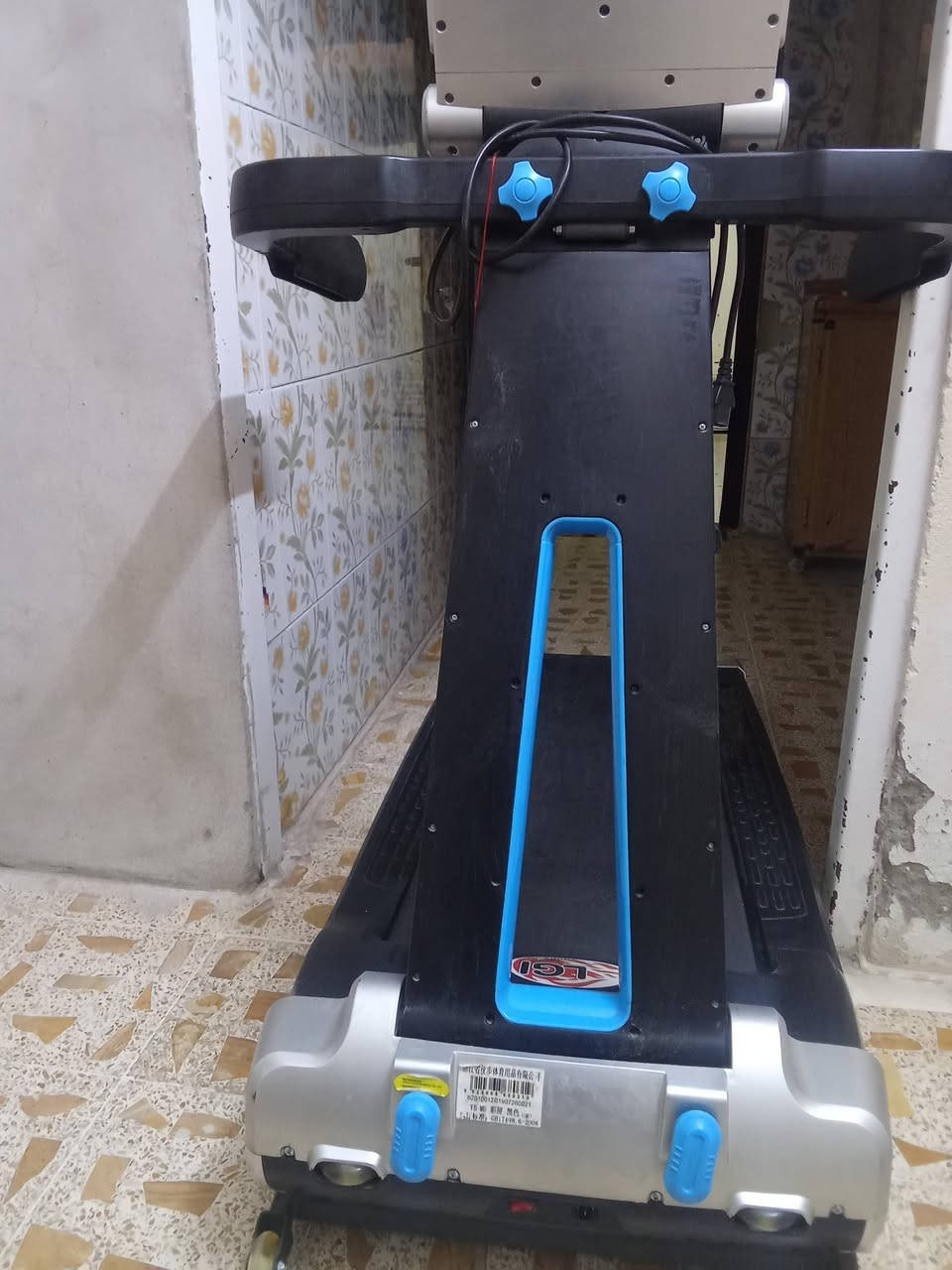 جهاز جري للبيع ماطور عاطل الشاشة شغالة 100 وبيها مجال الرقم ***********
