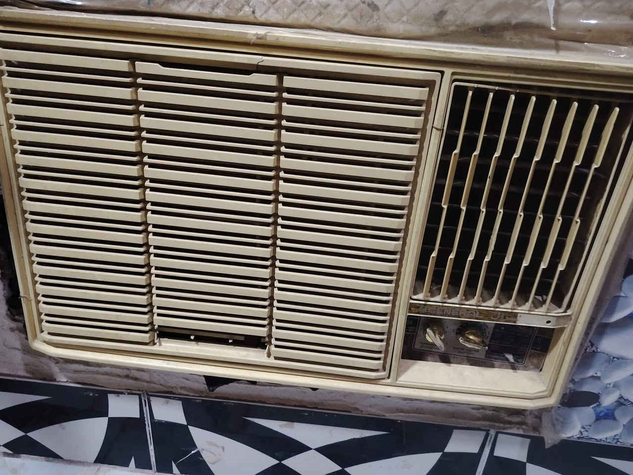 مكيف للبيع السعر 300


**إذا كنت صاحب هذا الإعلان وتريد حذفه لأي سبب، رجاءا أرسل رسالة إلى الدعم الفني**