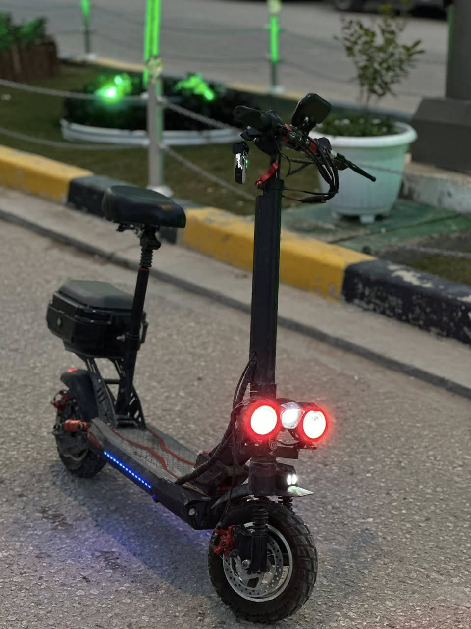 سكوتر شحن للبيع
مجالسرعة في الشاشة 75
السرعة الحقيقية 40-45
بطارية ليثيوم 48v
تتحمل مسافة 30-35 كيلو
تحتوي على انارة امامية وانارة
خلفية + نشرة مخفية على
• الجوانب •
السكوتر مكفول كفالة عامة
غير خاضع للصيانة •
فقط كلوب صغير موجود جوه
ميشتغل ما عداة الدراجه مكفولة
• ماشية مسافة كلش قليلة
يجي وية السكوتر بصمة عدد 2
• وشاحنتة الاصلية •
مدة شحن السكوتر 4 ساعات ويحتوي على جنطة خلفية
السعر 300 وبيه مجال
الرقم *********** واتساب
