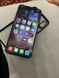 ايفون اكس ماكس للبيع  بطارية:83 GB  جهاز برغي ممفتوح بي جان متروك وهسه...