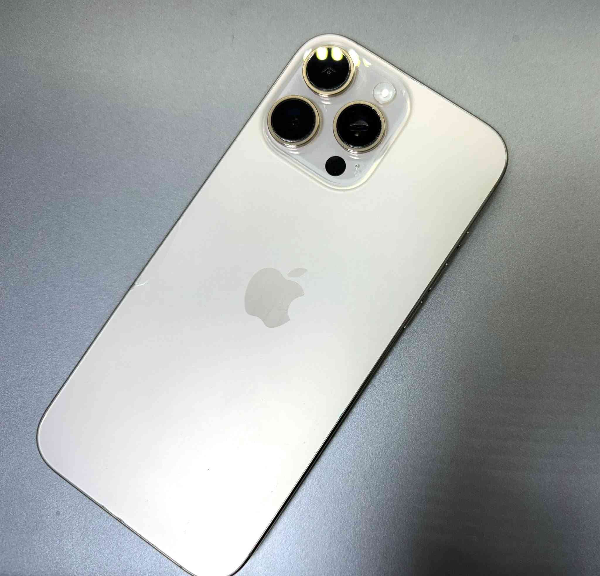 ايفون 16 برو ماكس ذاكرة 256 شرق اوسط خطين بي فطر صغير بالظهر فقط تفاصيلة كدامكم بالصور
كارتوننة الاصلية وغراضة كاملة للبيع فقط السعر 1250 وبي مجال الشراي يراسلني ويدلل


**إذا كنت صاحب هذا الإعلان وتريد حذفه لأي سبب، رجاءا أرسل رسالة إلى الدعم الفني**