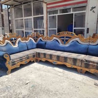 ديوان تاج ملكي مستخدم للبيع مناسب جدا البوعيثه مجمع السلطان 0778116040...