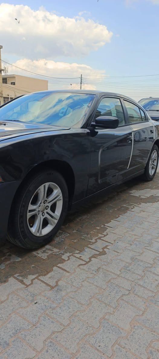 السلام عليكم شباب .مرخصه الادمن.جارجر موديل 13فول مواصفات  واحد على واحد لمتد تخم تاير حداديه 80بالميه مكينه توني منزلها مال 17كير ماوس بلادي سياره خير من الله وارد كندي  السياره خير من الله ما بيها نقص برغي .رقم اريبل انكليزي بسمي تحويل ثاني يوم هزه جديده سنويه جديد لوحات جدد تدفى تبريد شرط سياره جافيه جه السدر شرط ما مبينه جفيتها السياره احله من الصوره وشباب فدوه كلشي مذكور ما يحتاج من تتصل تكلي شبيها هذه كل تفاصيلها وضحه مكاني كربلاء  حي الزهور هذه رقمي ***********
