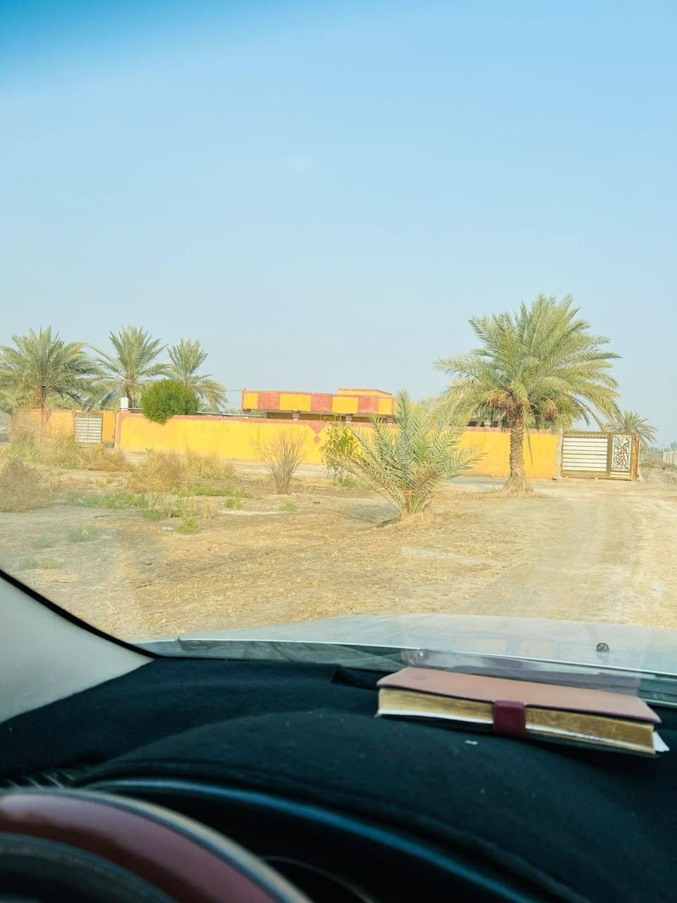 ارض للبيع البعلوان المساحه 3دونم مع بيتين طابو زراعي سند 25 
***********
