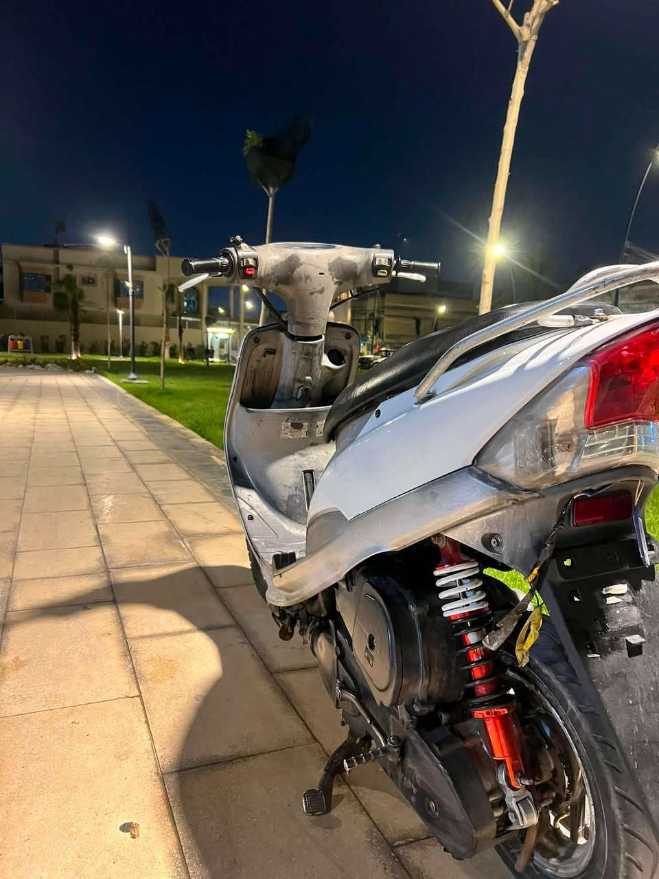 سلام عليكم
ماكس قجمةً
شرد محركً فول 
الدراجة رمبة 
شرد تراي البغداد 
السعر 650 
عنوان بصرة جمهورية 
***********
