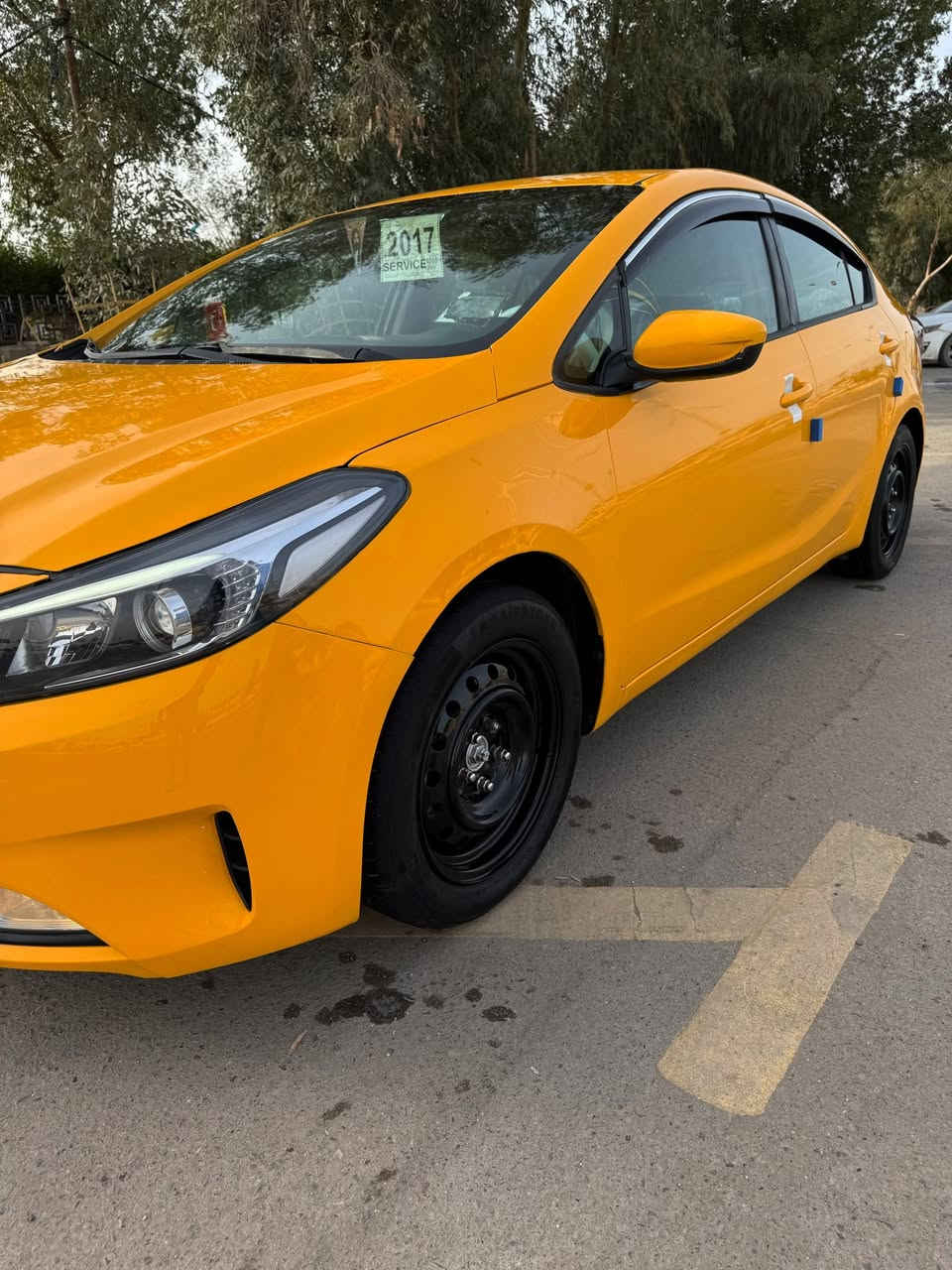 السلام عليكم كيا فورتي 2017 سياره جديده وجاهزه تبريد تدفئه تحكم ستيرن شاشة انظمه قياده تايرات جدد حداديه جاهزه من كلشي ماتخسر عليها ابد مال جناي العنوان الناصريه مركز ***********
