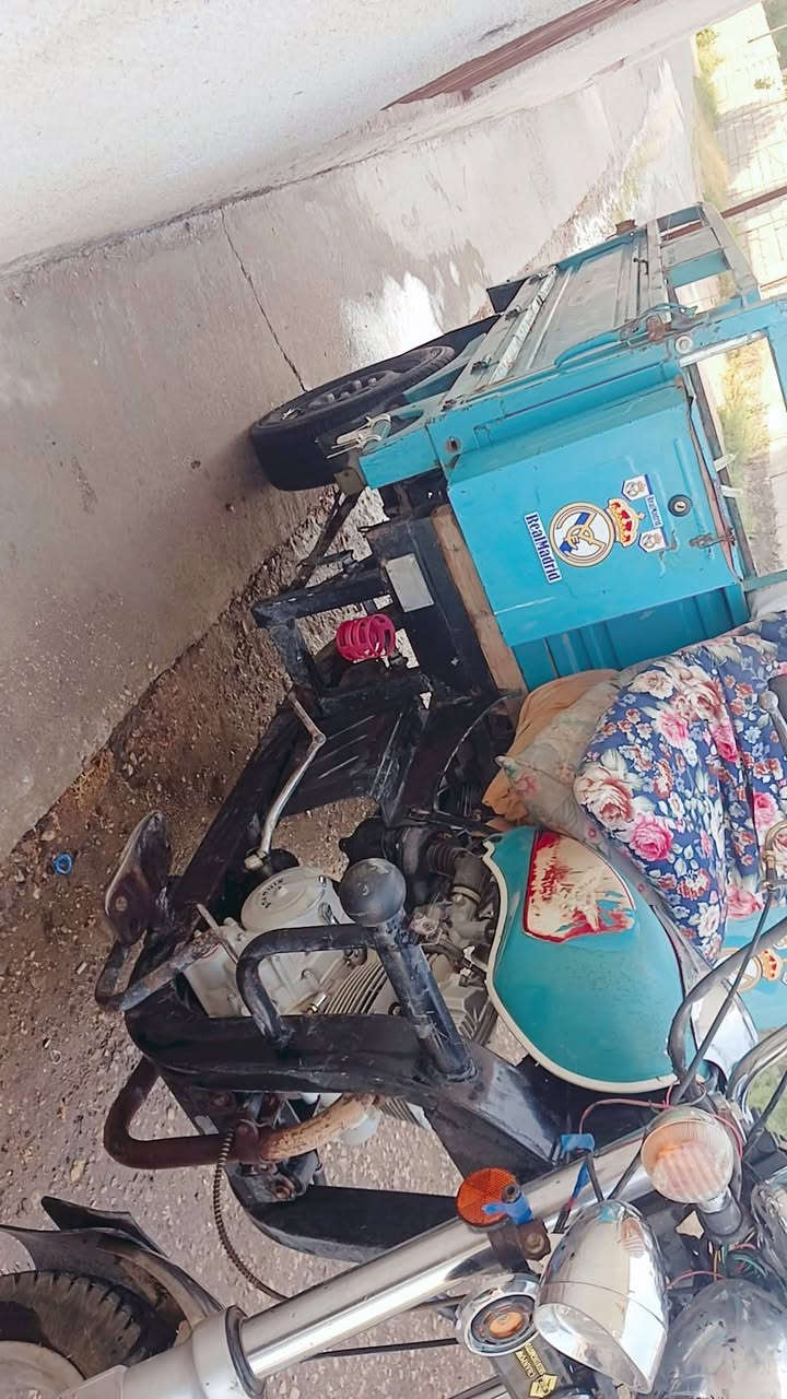 عليكم ستوته للبيع مكفوله كفاله عامه ستوته موديل ٢١اوراق اصولي ستوته زوج تايرات مال سايبه جدد ضفيره جديده الستوته معمره ٢٠٢٦ مابيها اي نقص ++الستوته فحل مو نثيه يعني مال شغل والفحل تصير اغله من النثيه ..السعر ١٩٠٠..الرقم ***********وبي واتساب..
