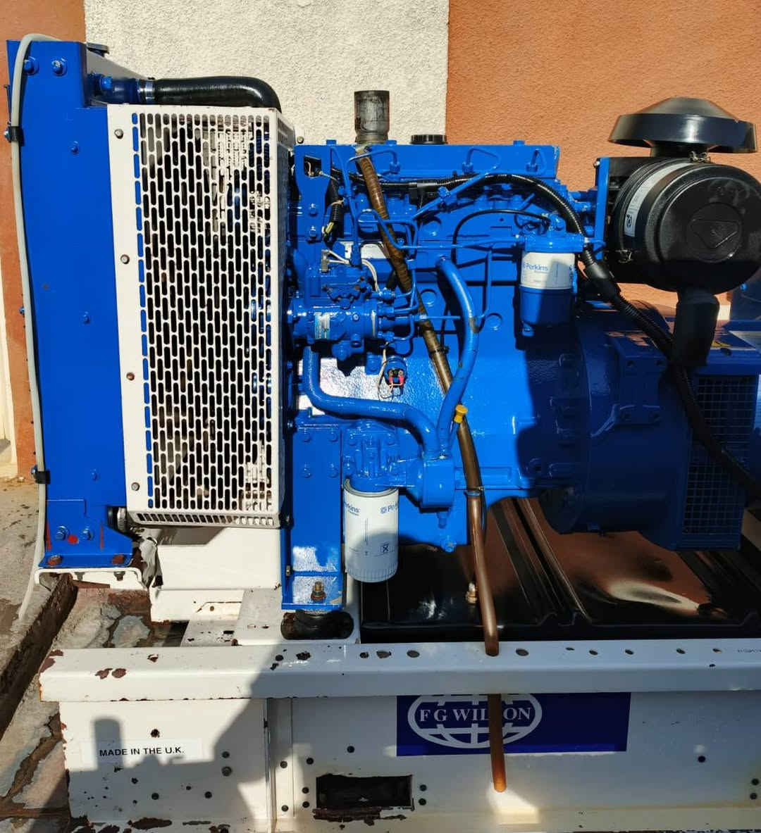 سلام عليكم 👋
للبيع مولده بلادي أوربي نوع بيركنز انكليزي افجي ولسن 100 ملم  اوتو 82 كيفي موديل 2014 عدد ساعات التشغيل العمل 366 ساعة ملاحظة مولده على وضع شركة سعر اتصال على رقم ***********
***********
