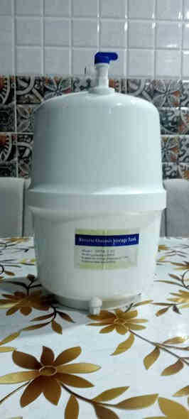 السلام عليكم
منظومة تصفية وتعقيم ماء الشرب سبعة مراحل نظيفة جدا استخدام ثلاثة اشهر فقط 
للبيع بسعر 45000 الف الاتصال رقم *********** بي واتس اب
