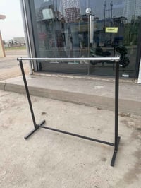 ستاند • ٣٠ قطعة • للبيع