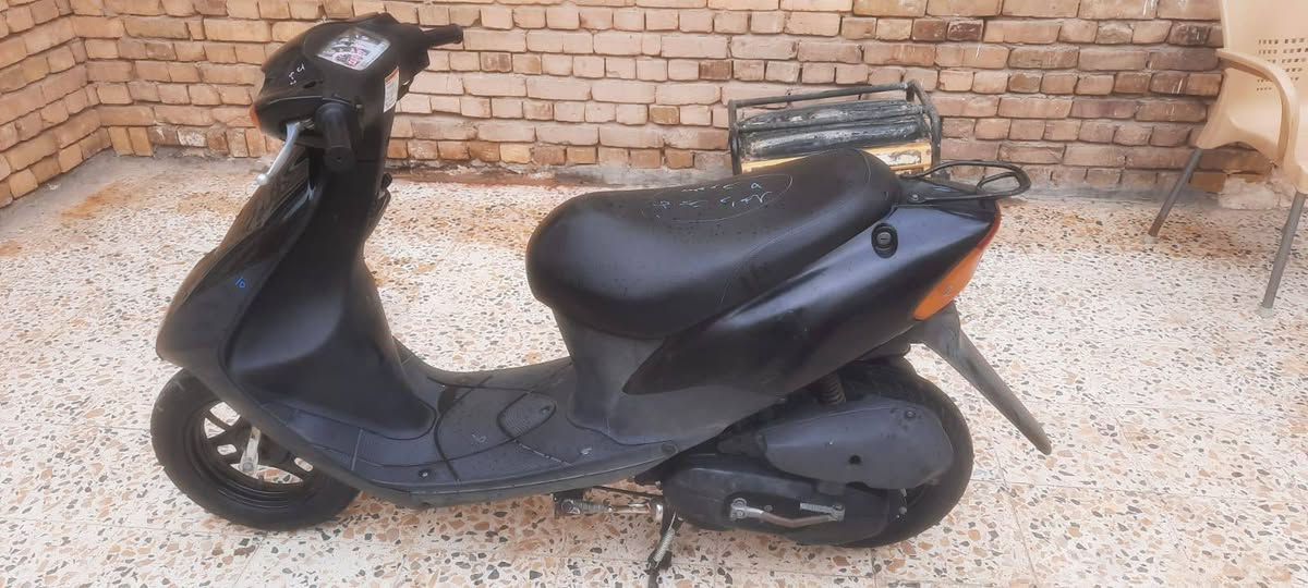 ساسوكي صار سبوع من نزلتها من رمبه وكيل بعدهي جيس دراجه اوراق خذتها بل قسط وريد بيعها سعر 600قفل او مراوس بايرانيه 
***********
