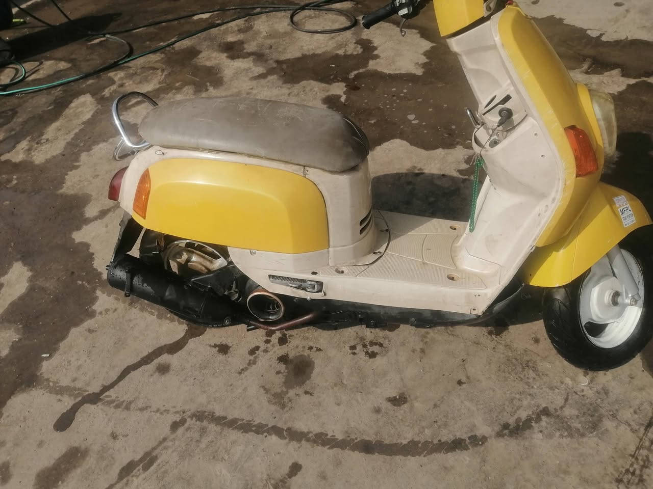 السلام عليكم للبيع او مراوس بسكنس فحل الدراجه مكينه خرسه كهربائيات شغاله نقص يدت بريك امامي او الاشاره الايمن البقيه كلها شغاله  السعر 350 المكان الحسينيه راشيديه


**إذا كنت صاحب هذا الإعلان وتريد حذفه لأي سبب، رجاءا أرسل رسالة إلى الدعم الفني**