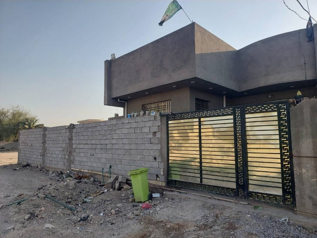 سلام عليكم من رخصت مدير الكروب المحترم عندي ثنين بيوت البيع سياحي مقابيل ابو حيدر المظمد وطب ماء وكهرباء كاملات بيع واحد وبيع ثنين تصال فقط ***********
