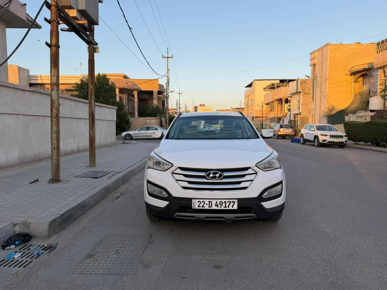 سلام عليكم سنتافيه موديل 2014 رقم اربيل الجديد سنويه مجدده لغايه 2031 باسمي السياره بيهه قطعه مبدله بدون صبغ جاملغ امامي سياره سبعه راكب تبريد ثلاث قطع حداديه تايرات كله جديد مكينه جديده دوش 2400 سعرها 148 ورقه وبيهه مجال عنواني بصره اصمعي جديد رقمي 
 آسيه ***********
اثير *********** البصرة, العراق
